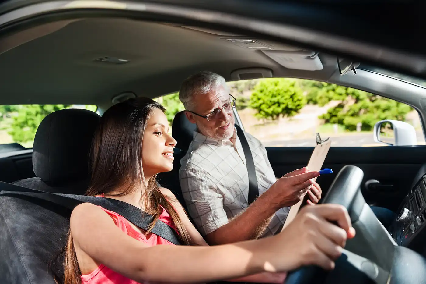 driving-instructor-training-lady